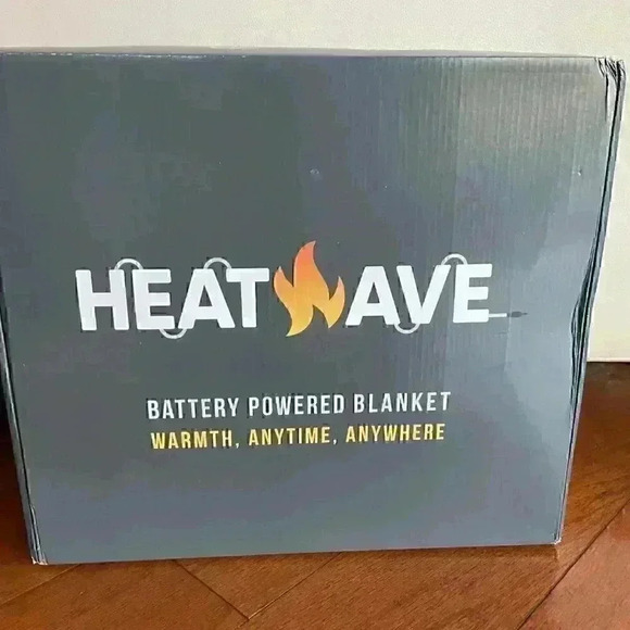 HEATWAVE Gray Portable Heated Throw Blanket with USB Charging   (Save $135.00) - Picture 10 of 11